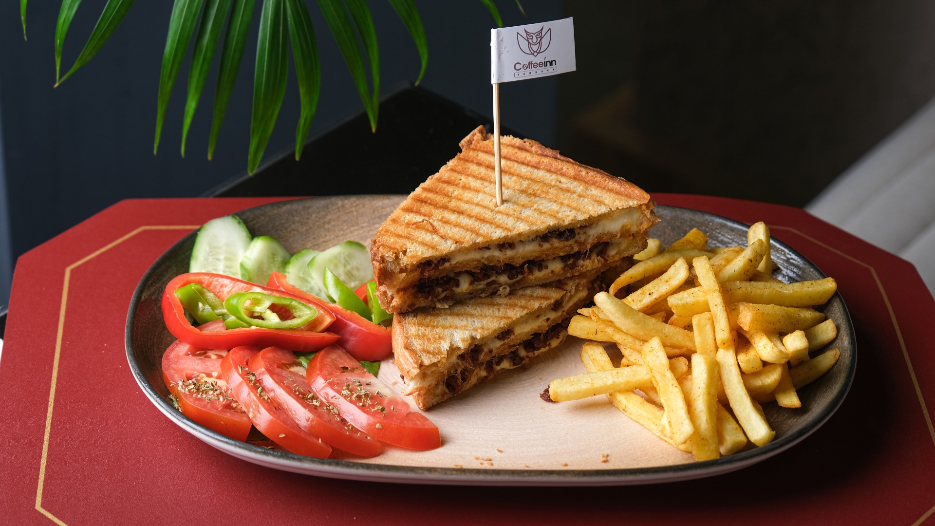 KIBRIS PASTIRMALI TOST & PATATES CİPS görseli