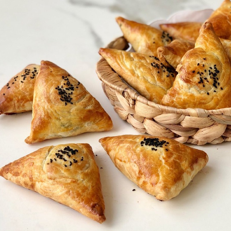 SAMSA BÖREĞİ