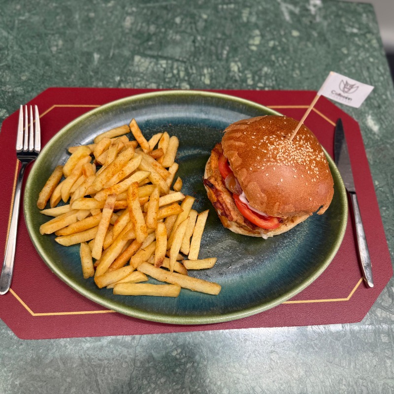 TAVUK KÖFTELİ HAMBURGER MENÜ